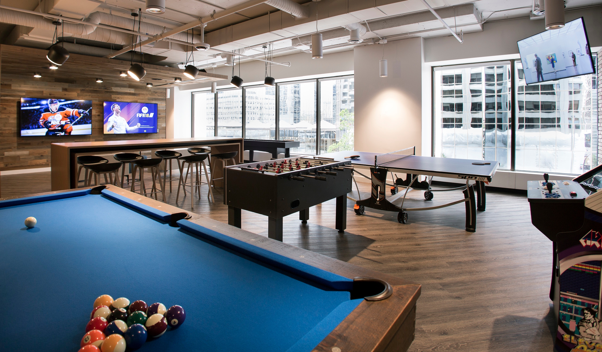 Bow Valley Square Amenities